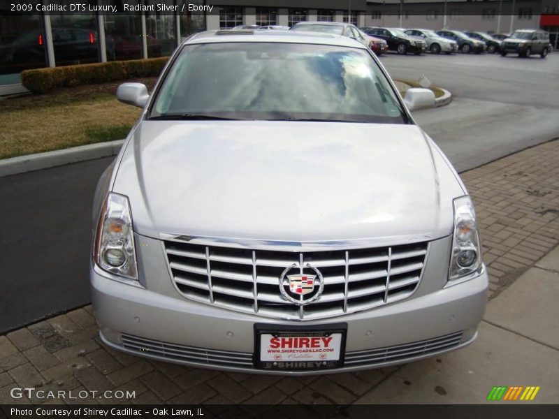 Radiant Silver / Ebony 2009 Cadillac DTS Luxury
