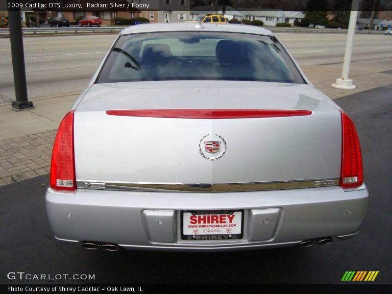 Radiant Silver / Ebony 2009 Cadillac DTS Luxury
