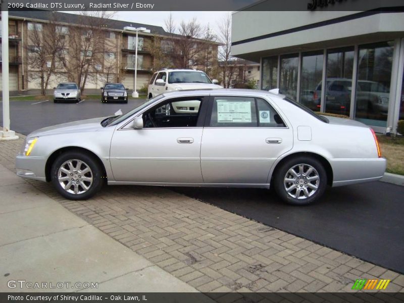 Radiant Silver / Ebony 2009 Cadillac DTS Luxury