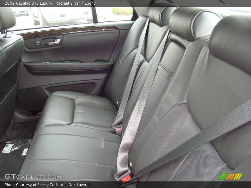 Radiant Silver / Ebony 2009 Cadillac DTS Luxury