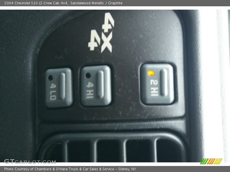 Sandalwood Metallic / Graphite 2004 Chevrolet S10 LS Crew Cab 4x4