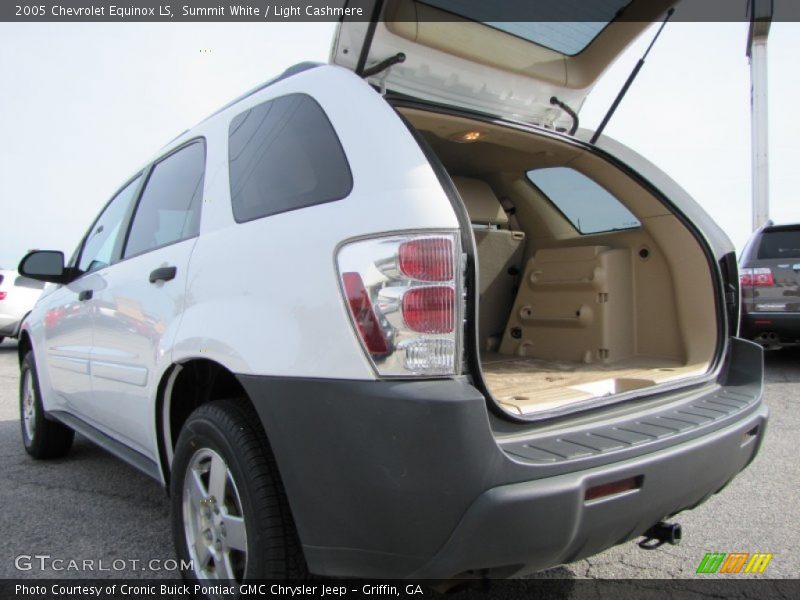 Summit White / Light Cashmere 2005 Chevrolet Equinox LS