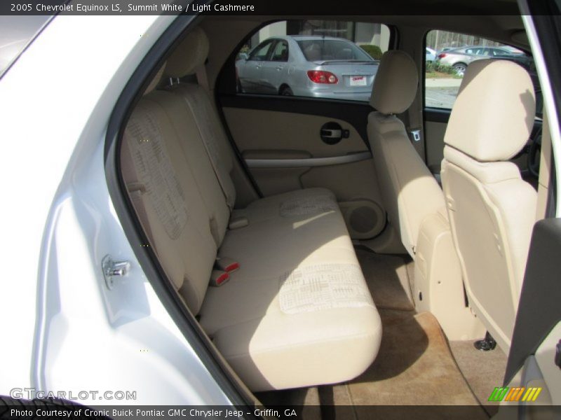 Summit White / Light Cashmere 2005 Chevrolet Equinox LS