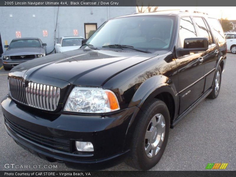 Black Clearcoat / Dove Grey 2005 Lincoln Navigator Ultimate 4x4