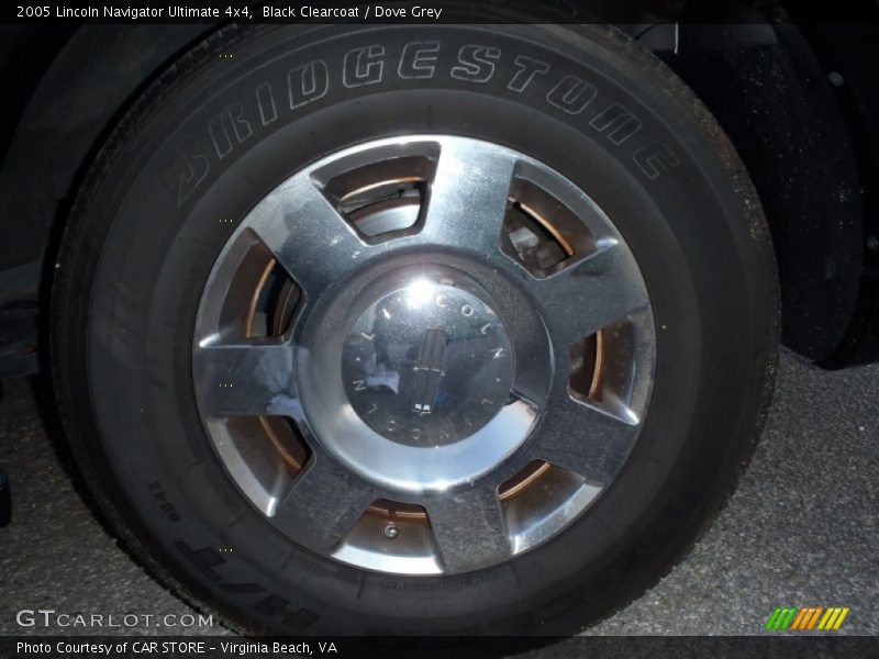 Black Clearcoat / Dove Grey 2005 Lincoln Navigator Ultimate 4x4