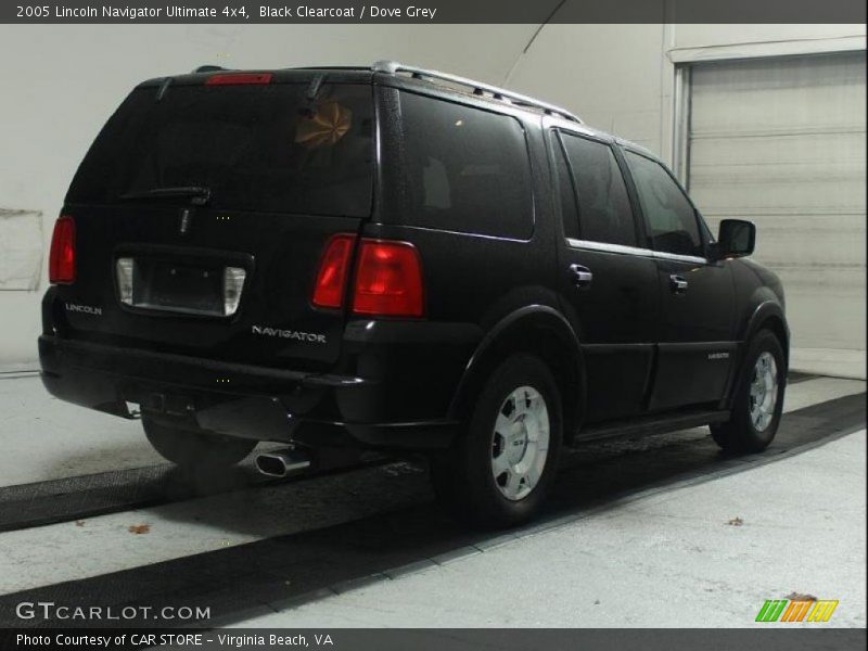 Black Clearcoat / Dove Grey 2005 Lincoln Navigator Ultimate 4x4