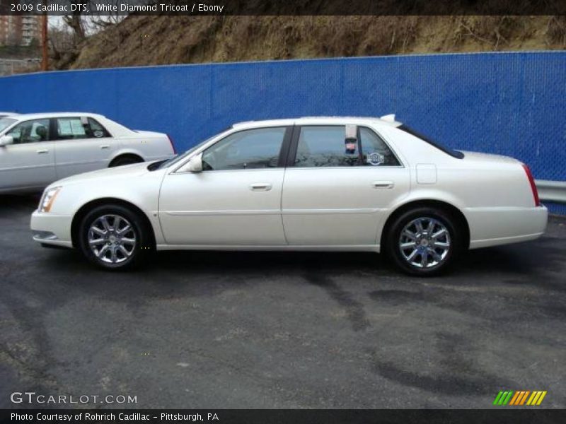 White Diamond Tricoat / Ebony 2009 Cadillac DTS