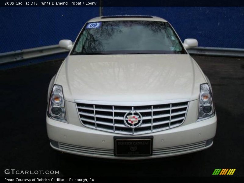 White Diamond Tricoat / Ebony 2009 Cadillac DTS