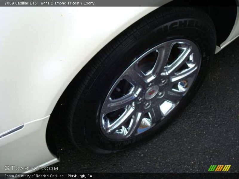 White Diamond Tricoat / Ebony 2009 Cadillac DTS