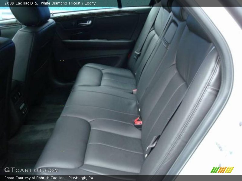 White Diamond Tricoat / Ebony 2009 Cadillac DTS