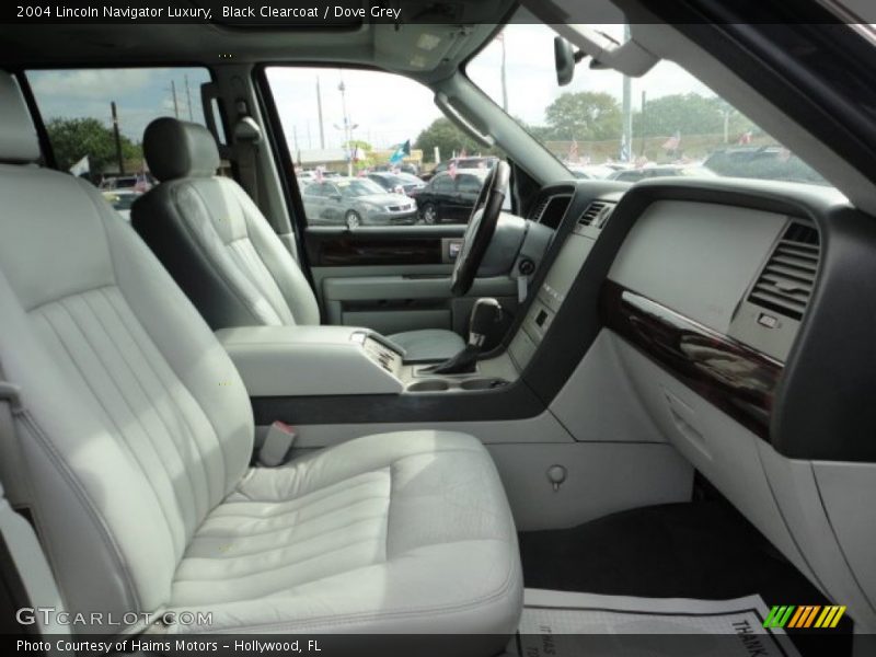 Black Clearcoat / Dove Grey 2004 Lincoln Navigator Luxury