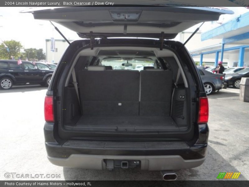 Black Clearcoat / Dove Grey 2004 Lincoln Navigator Luxury