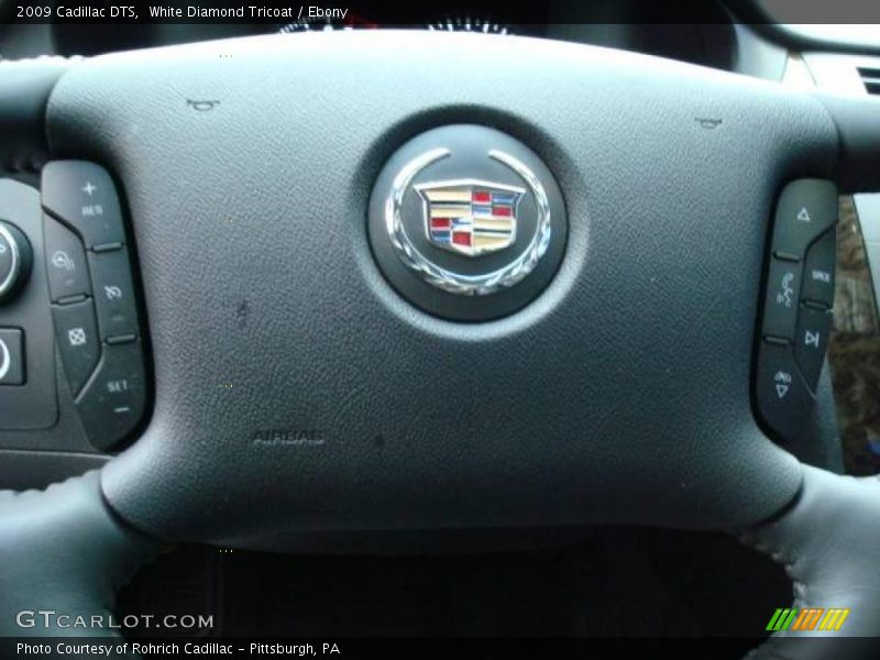 White Diamond Tricoat / Ebony 2009 Cadillac DTS