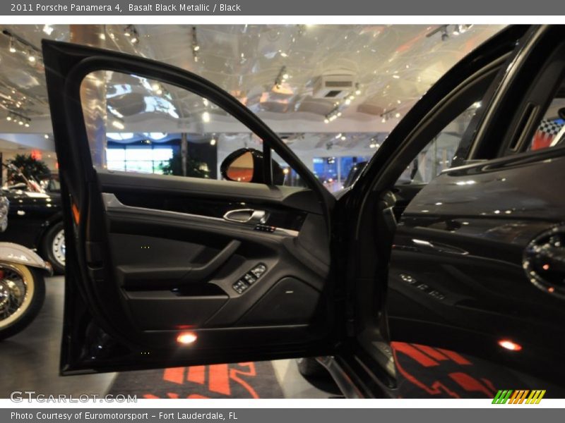 Basalt Black Metallic / Black 2011 Porsche Panamera 4