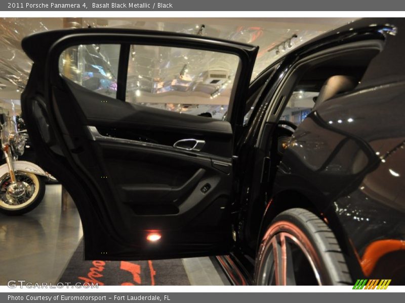 Basalt Black Metallic / Black 2011 Porsche Panamera 4