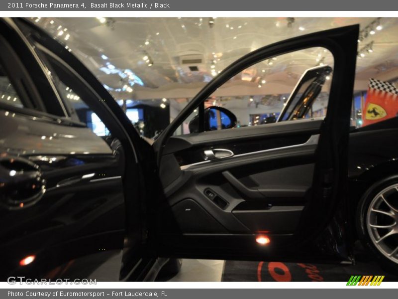 Basalt Black Metallic / Black 2011 Porsche Panamera 4