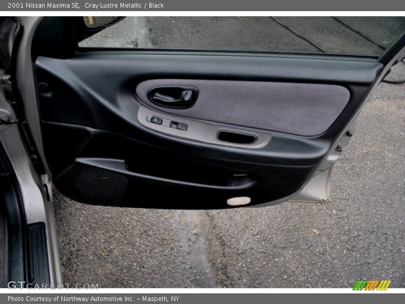 Gray Lustre Metallic / Black 2001 Nissan Maxima SE