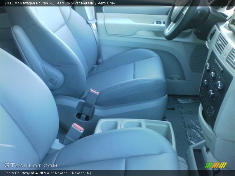 Mercury Silver Metallic / Aero Gray 2011 Volkswagen Routan SE