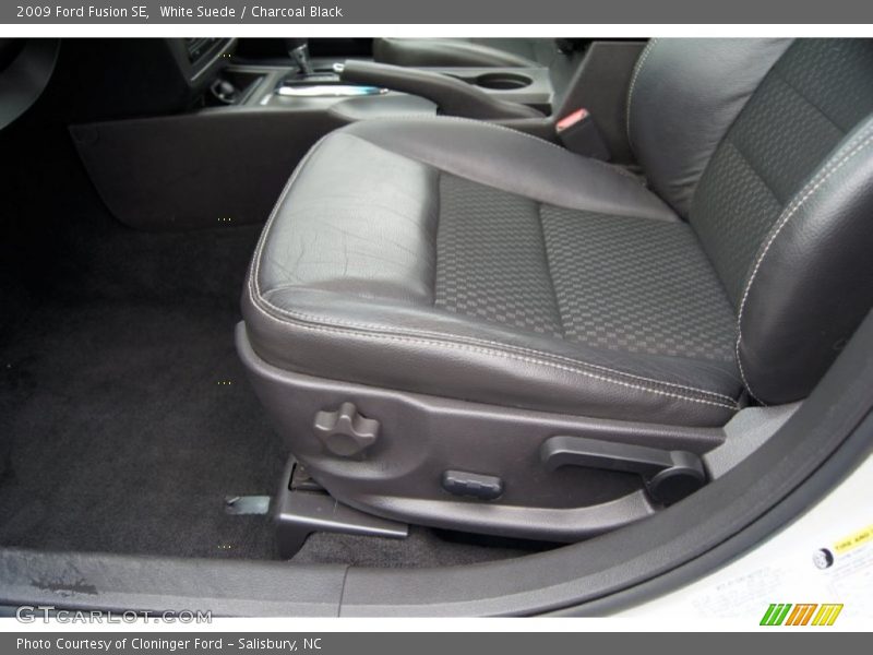 White Suede / Charcoal Black 2009 Ford Fusion SE