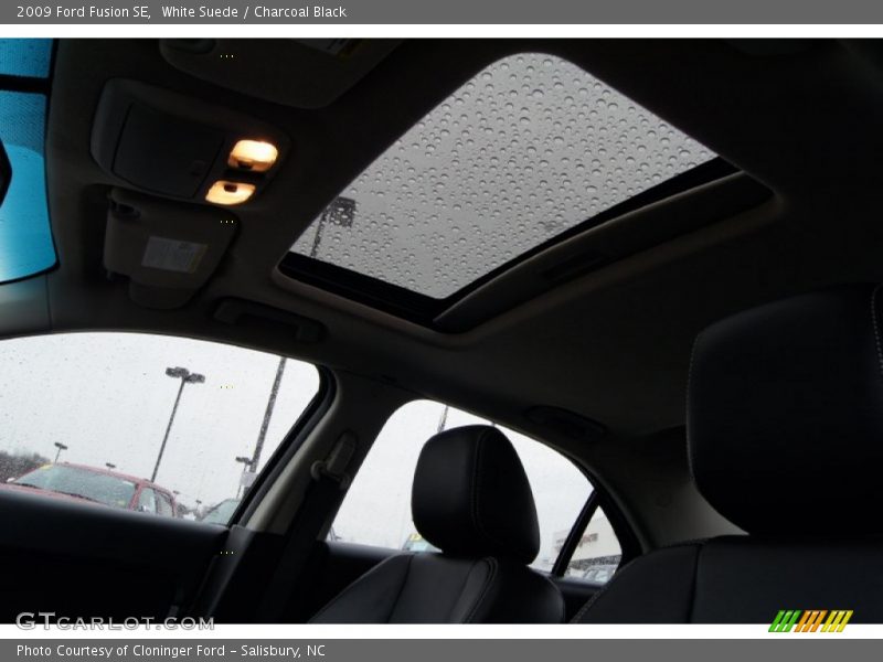 White Suede / Charcoal Black 2009 Ford Fusion SE