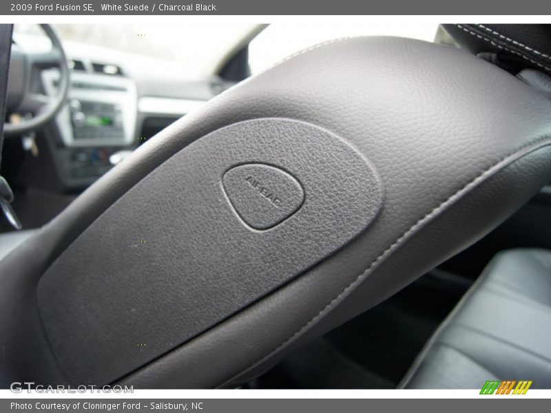 White Suede / Charcoal Black 2009 Ford Fusion SE
