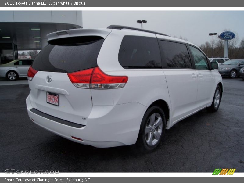 Super White / Bisque 2011 Toyota Sienna LE