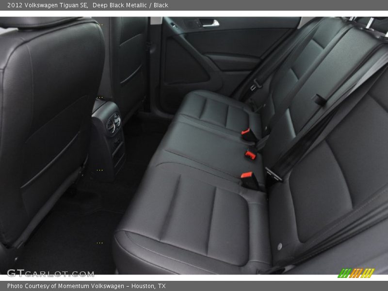 Deep Black Metallic / Black 2012 Volkswagen Tiguan SE