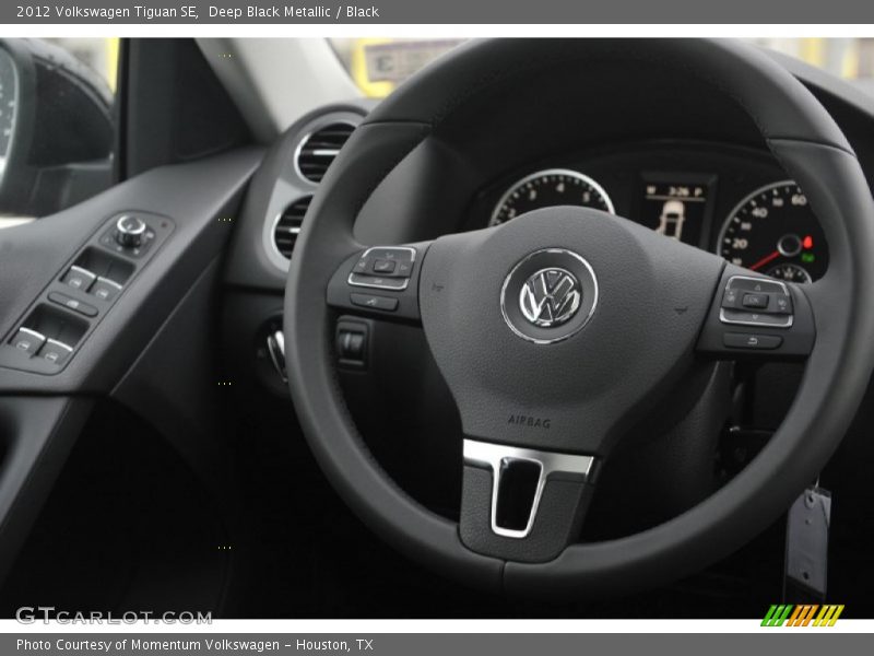 Deep Black Metallic / Black 2012 Volkswagen Tiguan SE