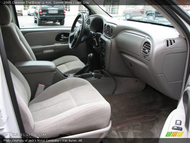 Summit White / Light Gray 2005 Chevrolet TrailBlazer LS 4x4