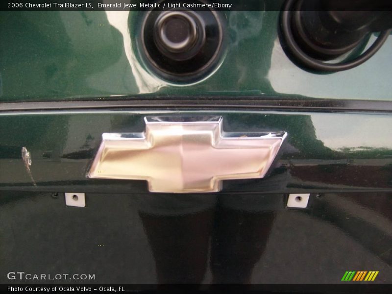 Emerald Jewel Metallic / Light Cashmere/Ebony 2006 Chevrolet TrailBlazer LS