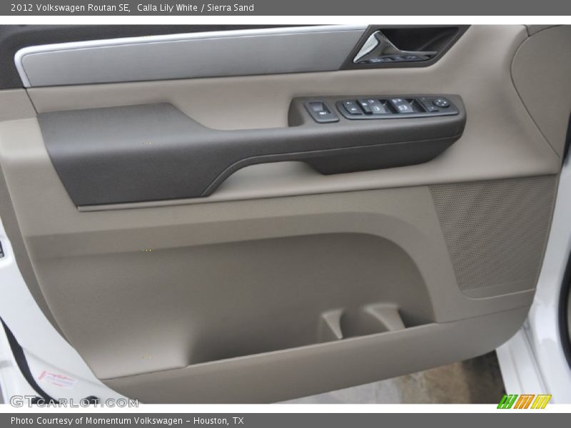 Calla Lily White / Sierra Sand 2012 Volkswagen Routan SE