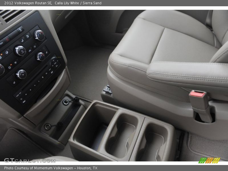 Calla Lily White / Sierra Sand 2012 Volkswagen Routan SE