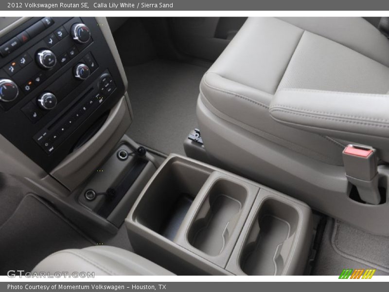 Calla Lily White / Sierra Sand 2012 Volkswagen Routan SE