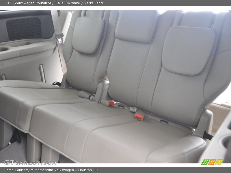 Calla Lily White / Sierra Sand 2012 Volkswagen Routan SE