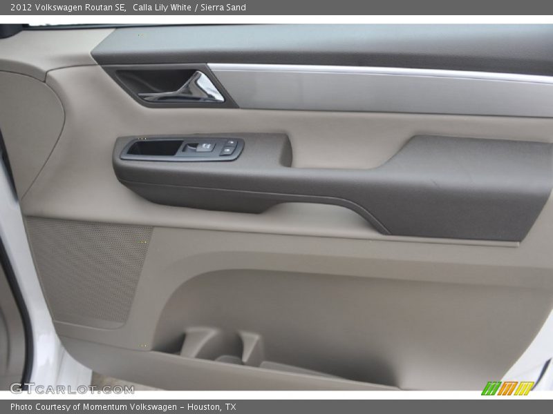 Calla Lily White / Sierra Sand 2012 Volkswagen Routan SE