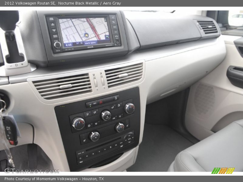 Nocturne Black Metallic / Aero Gray 2012 Volkswagen Routan SE