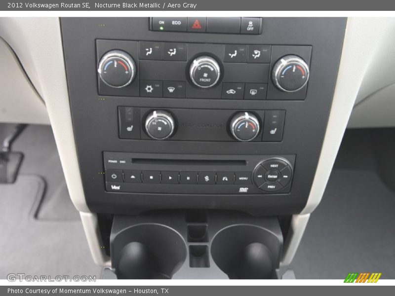 Nocturne Black Metallic / Aero Gray 2012 Volkswagen Routan SE