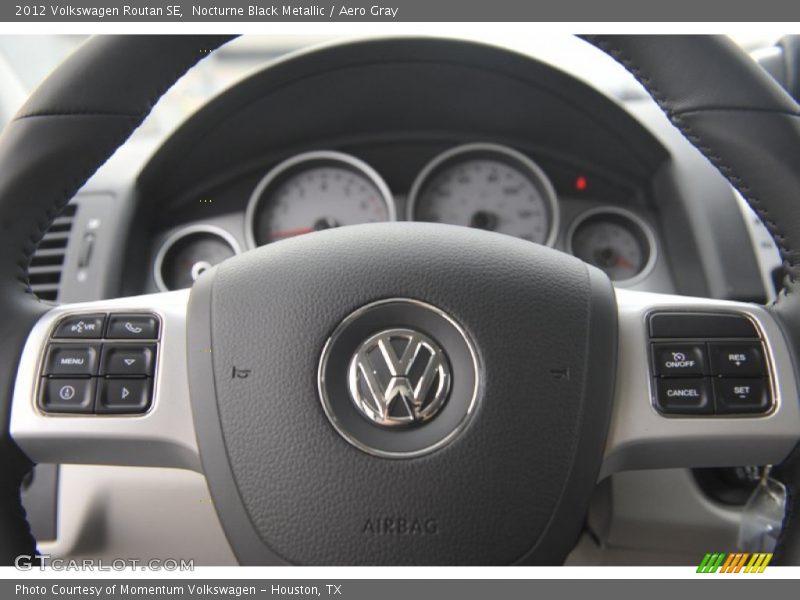 Nocturne Black Metallic / Aero Gray 2012 Volkswagen Routan SE
