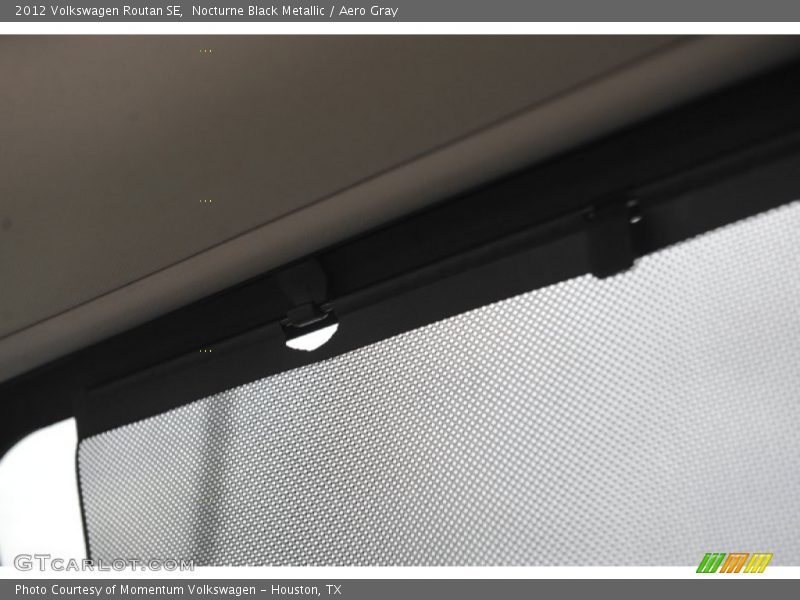 Nocturne Black Metallic / Aero Gray 2012 Volkswagen Routan SE