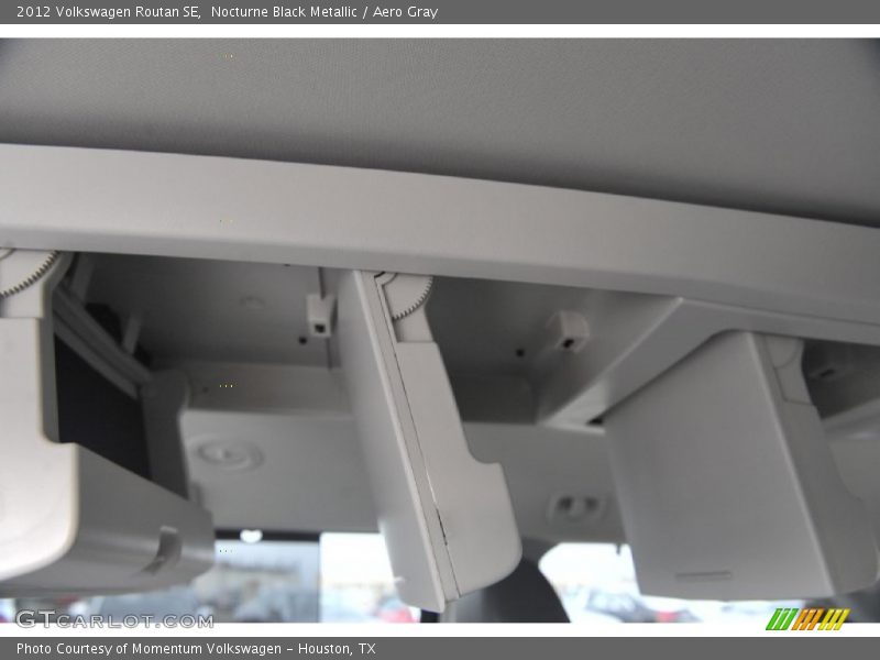 Nocturne Black Metallic / Aero Gray 2012 Volkswagen Routan SE