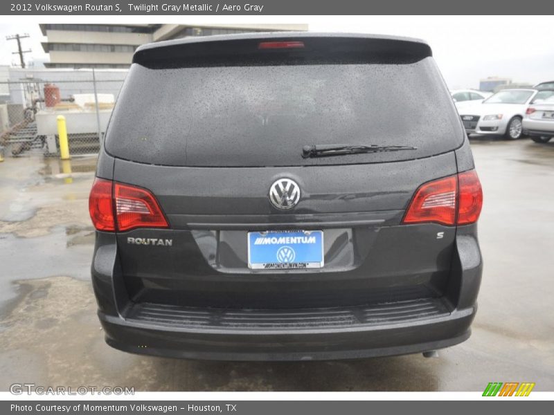 Twilight Gray Metallic / Aero Gray 2012 Volkswagen Routan S