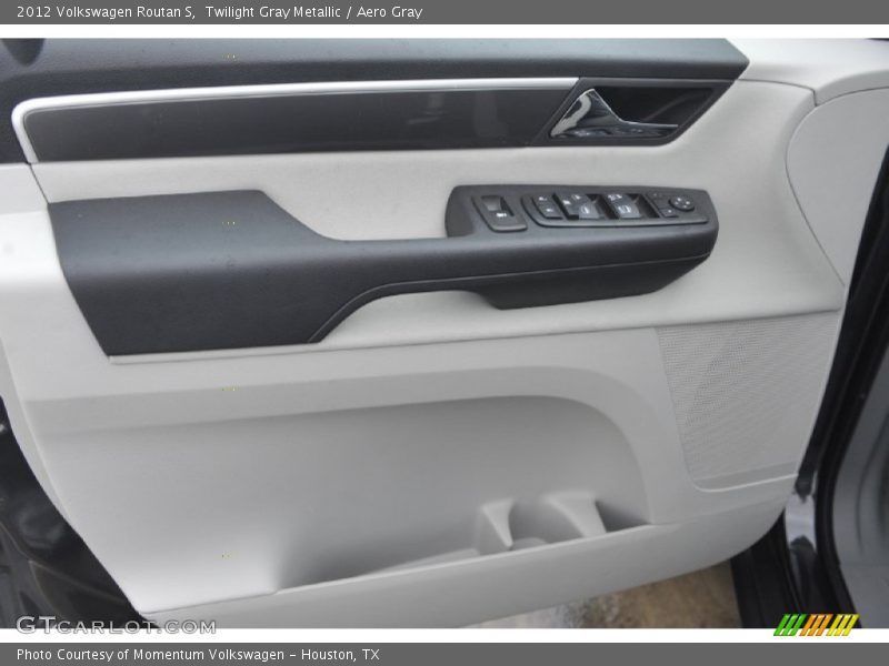 Twilight Gray Metallic / Aero Gray 2012 Volkswagen Routan S