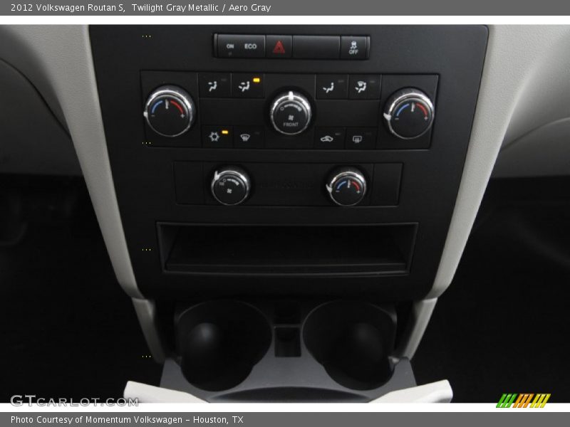 Twilight Gray Metallic / Aero Gray 2012 Volkswagen Routan S