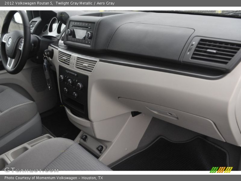 Twilight Gray Metallic / Aero Gray 2012 Volkswagen Routan S