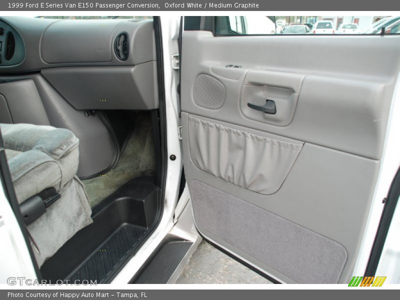 Oxford White / Medium Graphite 1999 Ford E Series Van E150 Passenger Conversion