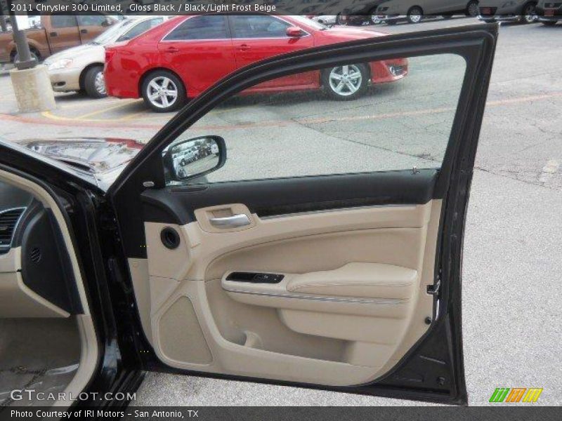 Gloss Black / Black/Light Frost Beige 2011 Chrysler 300 Limited
