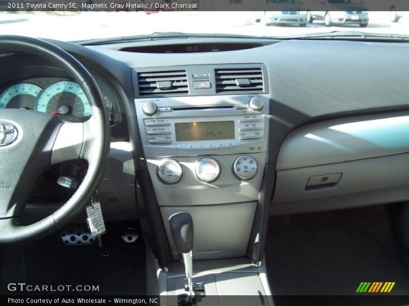 Magnetic Gray Metallic / Dark Charcoal 2011 Toyota Camry SE