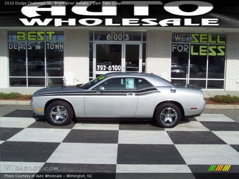 Bright Silver Metallic / Dark Slate Gray 2010 Dodge Challenger SE
