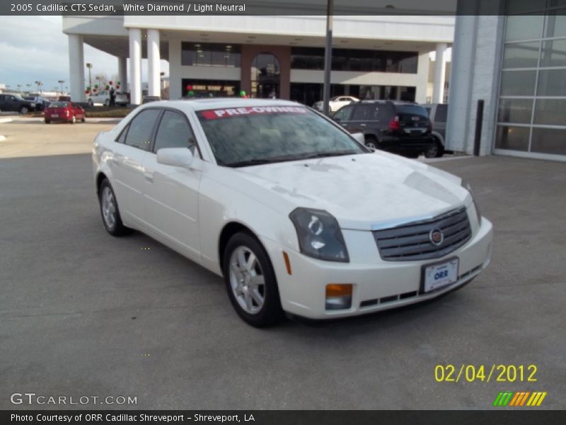 White Diamond / Light Neutral 2005 Cadillac CTS Sedan