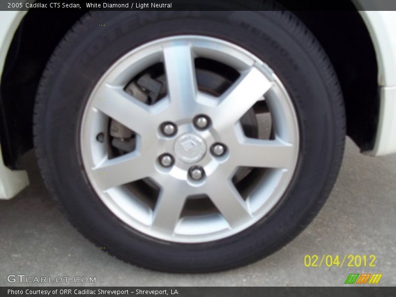 White Diamond / Light Neutral 2005 Cadillac CTS Sedan